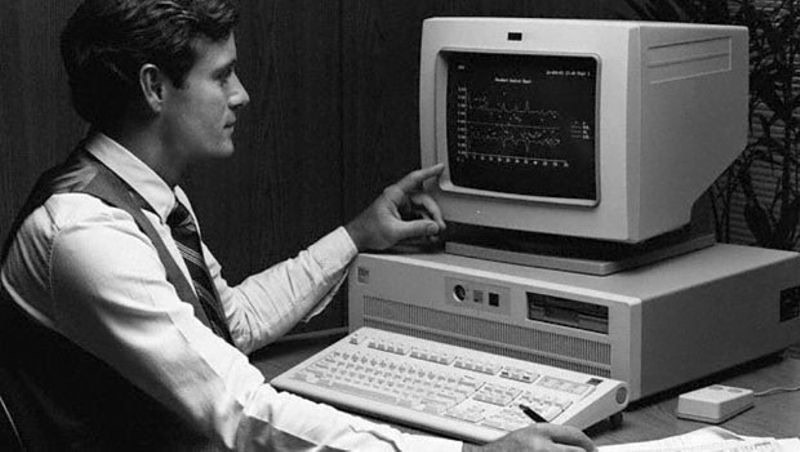 IBM PC/AT com processador Intel 80386