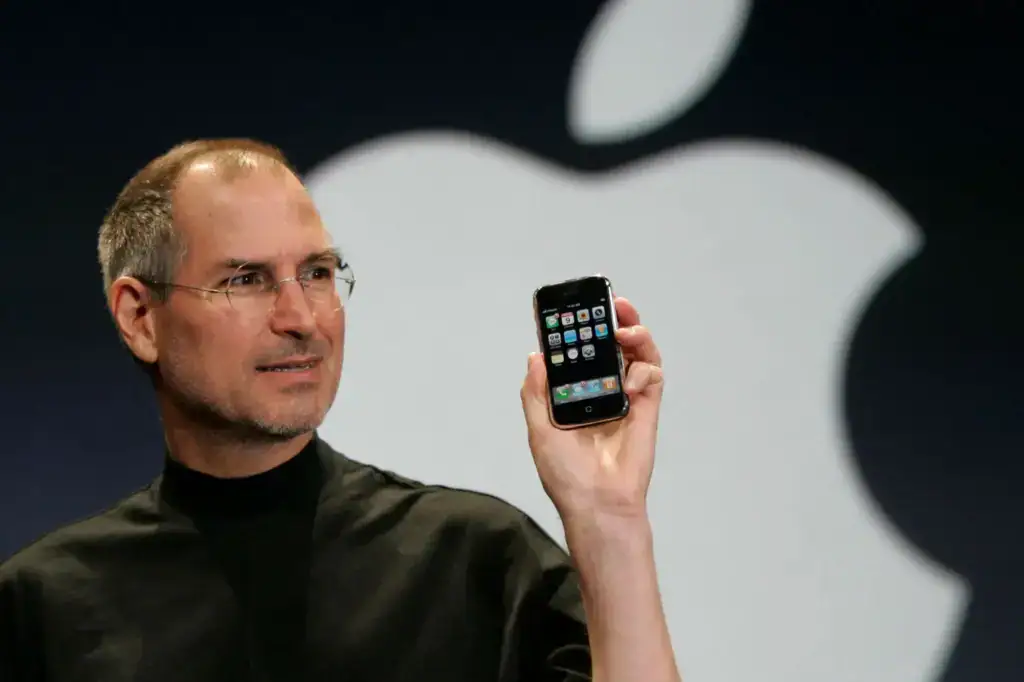 Steve Jobs First iPhone